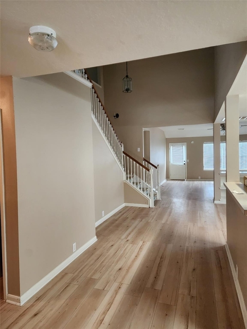 2725 Foster Hill Drive - Photo 1