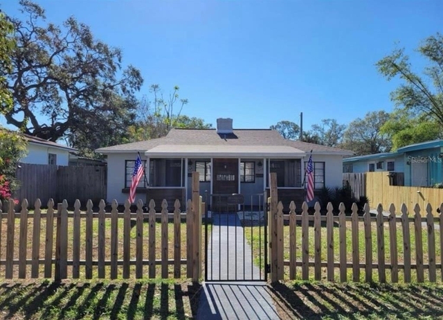 330 20th Avenue S - Photo 1