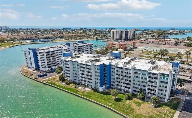 500 Treasure Island Causeway - Photo 1
