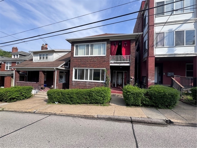 17 Sumner Ave - Photo 1