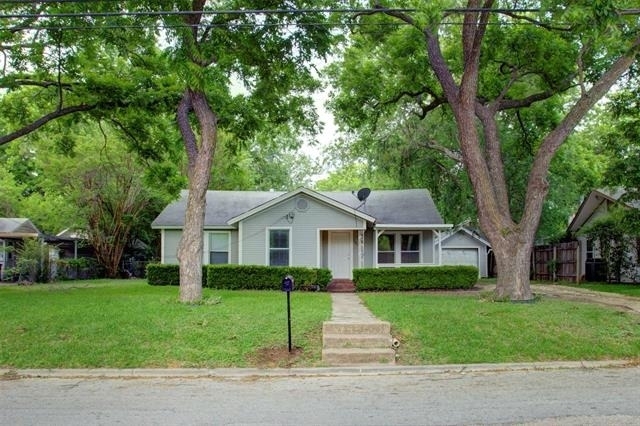 1005 N Buffalo Avenue - Photo 1