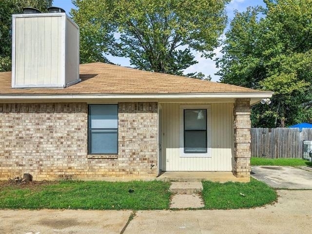 821 N Mesquite Street - Photo 1