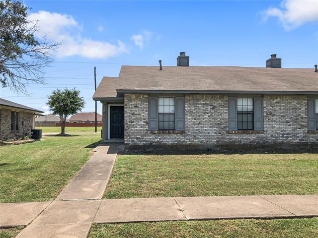 1114 Valley View Drive - Photo 1