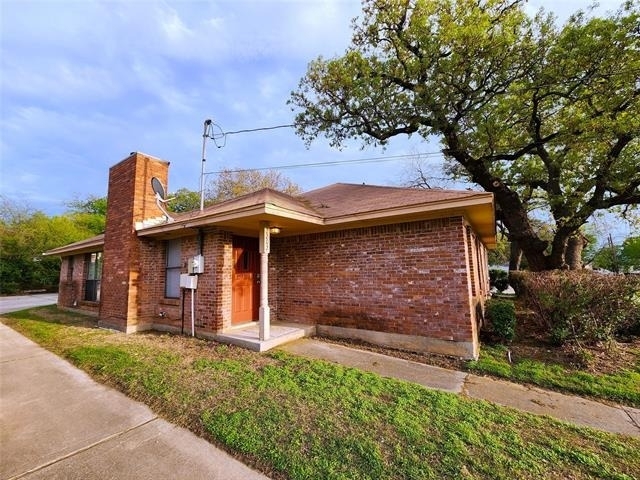 2202 Bolivar Street - Photo 1
