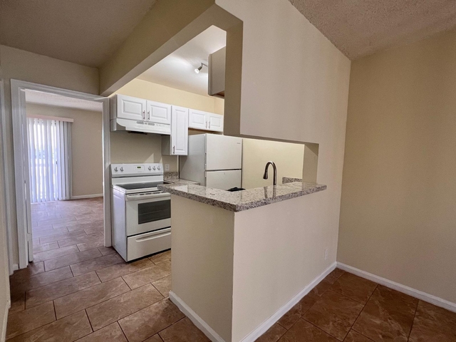 1500 N Congress Avenue - Photo 1