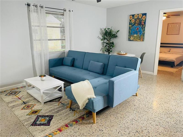 316 Sw 15th Street - Photo 1