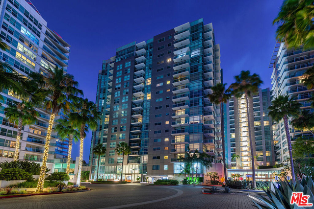 13650 Marina Pointe Drive - Photo 1