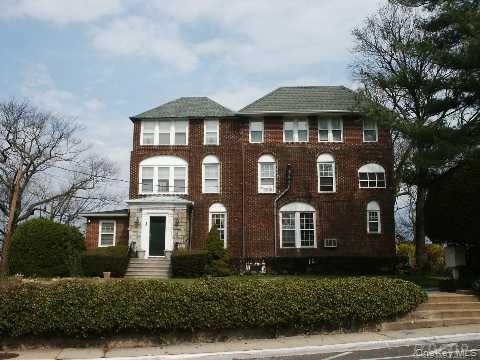 378 Sea Cliff Avenue - Photo 1