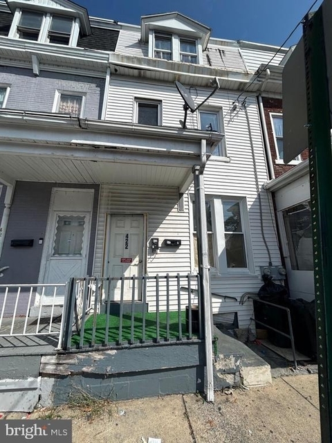 422 N 9th Street - Photo 1
