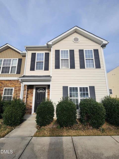 2010 Grassy Banks Drive - Photo 1