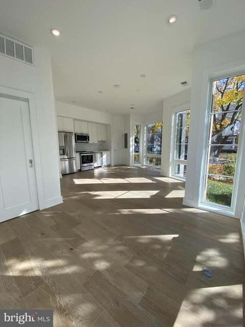 5301 Connecticut Avenue Nw - Photo 1