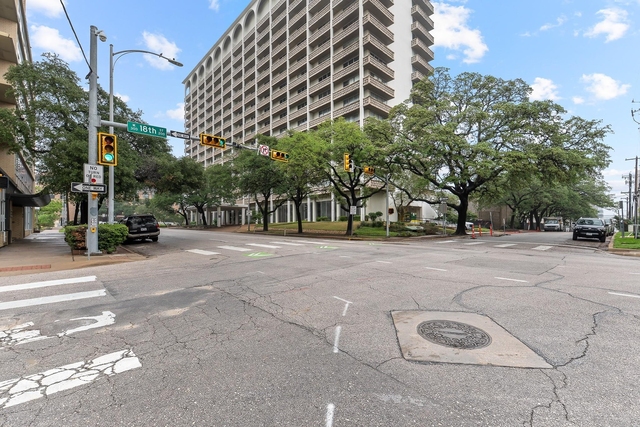1801 Lavaca St - Photo 1
