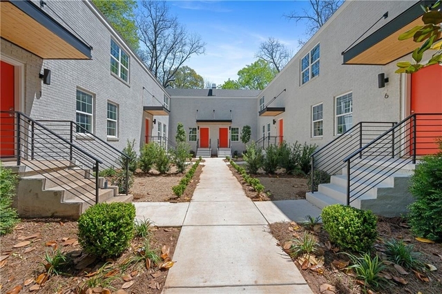 237 Howard Street Ne - Photo 1