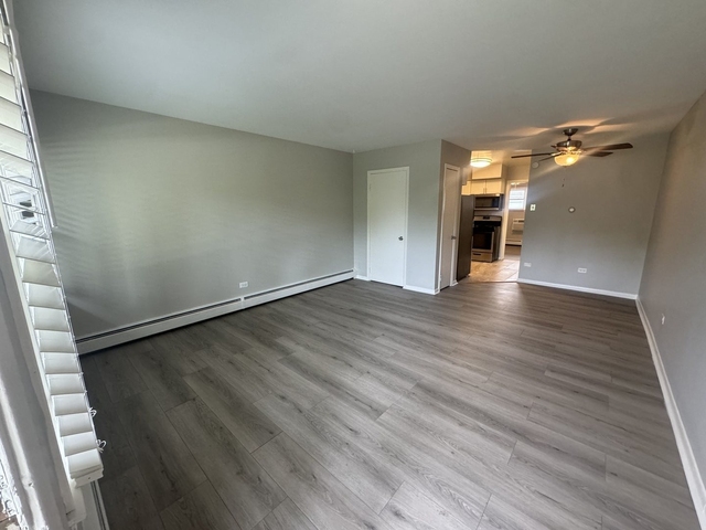 105 E Grove Street - Photo 1