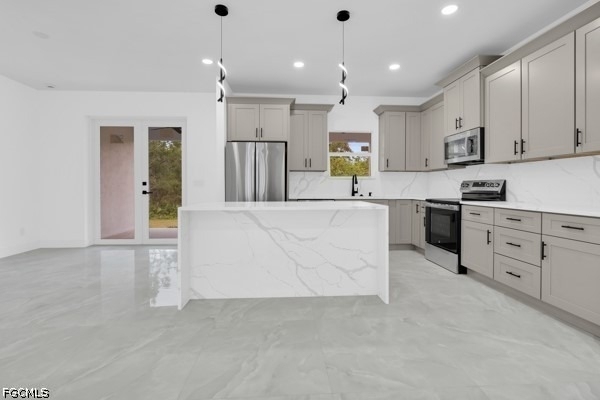 3005 52nd Street W - Photo 1