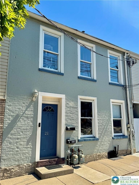 21 W Main Street - Photo 1