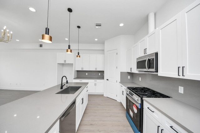 4129 E Toliver Street - Photo 1