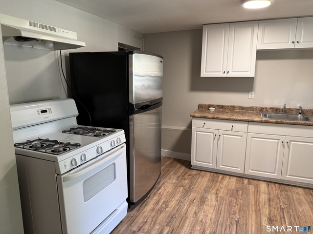 37 Farnham Avenue - Photo 1