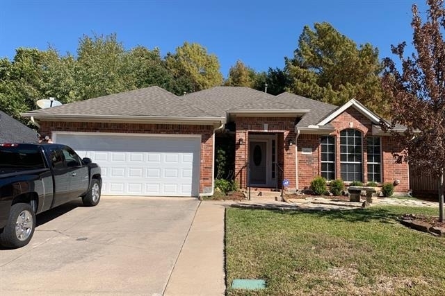 2921 Meadow Glen Drive - Photo 1