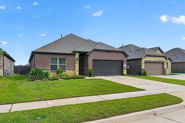 7815 Cottonwood Drive - Photo 1