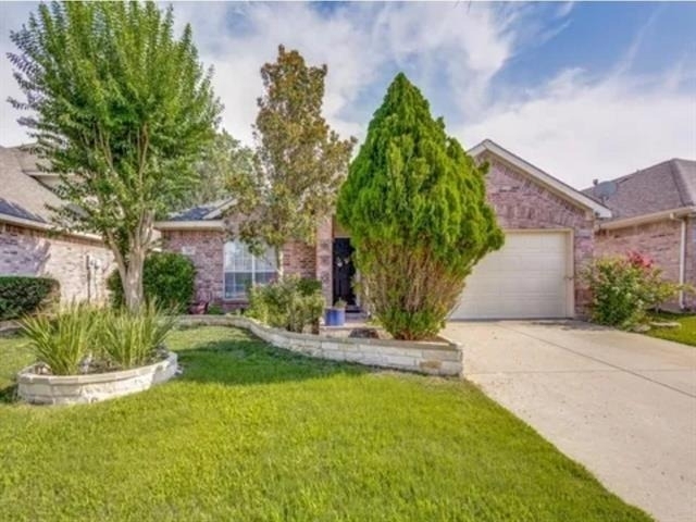 2907 Nandina Street - Photo 1