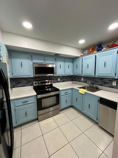 7041 Environ Boulevard - Photo 1