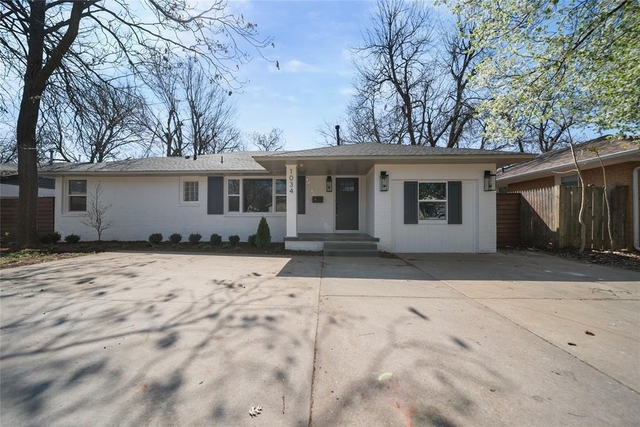 1034 W Boyd Street - Photo 1
