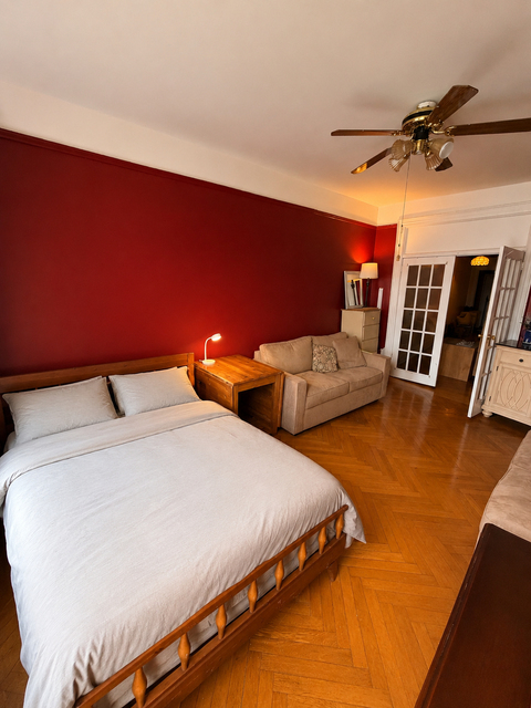 880 West 181st Street - massiv - Photo 1