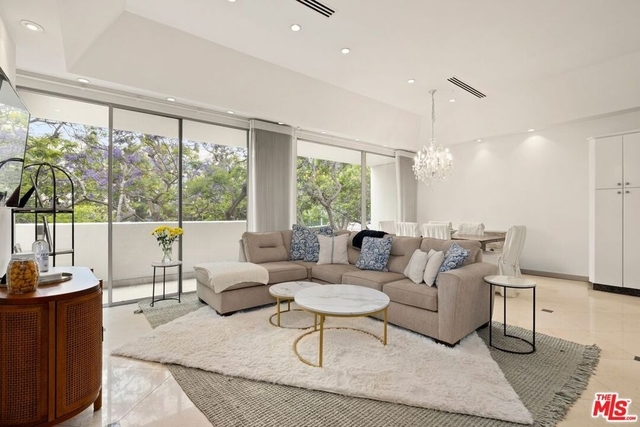 2220 Avenue Of The Stars - Photo 1
