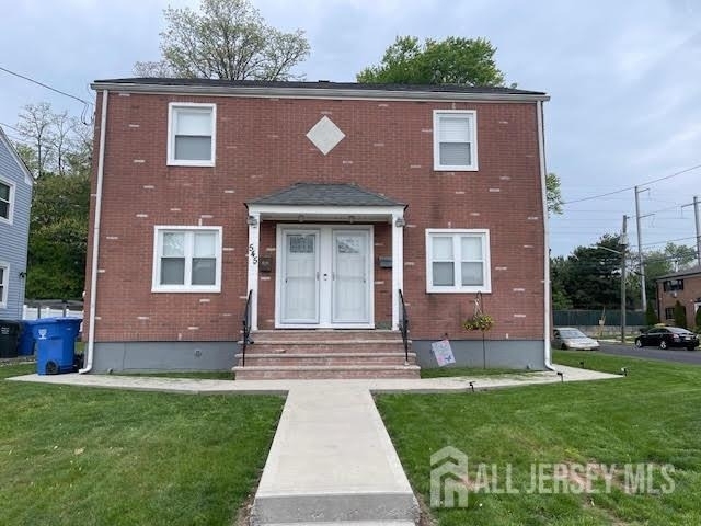 545 Olive Place - Photo 1