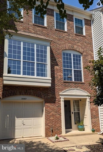 20867 Trinity Square - Photo 1