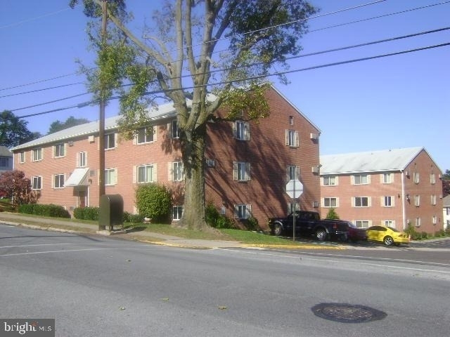 120 N Penn Street - Photo 1