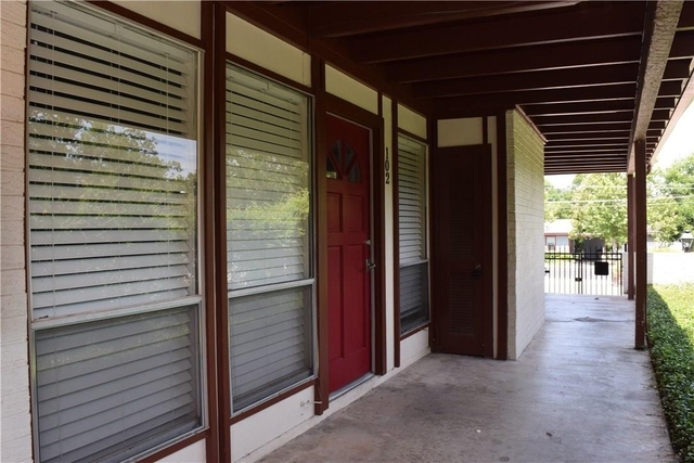 5601 Woodrow Ave - Photo 1