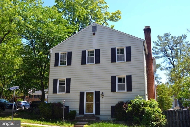 1 Ingleside Court - Photo 1