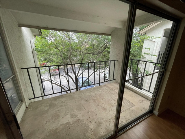 6910 Hart Ln - Photo 1
