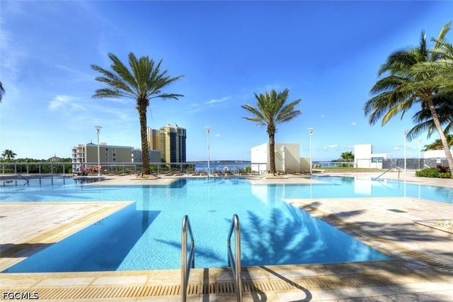 3000 Oasis Grand Boulevard - Photo 1