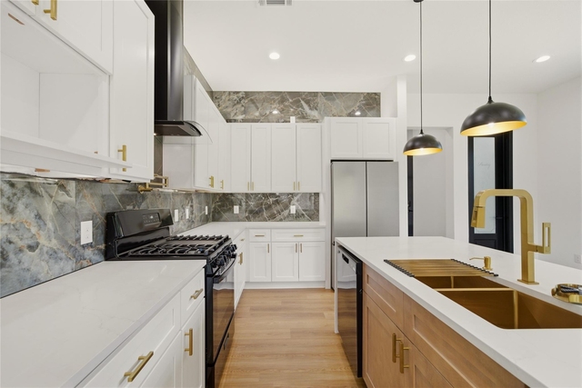 4439 Gunter Street - Photo 1