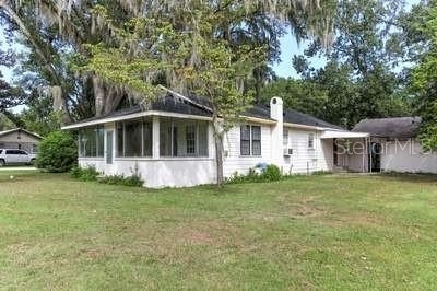 1405 Ne 55th Street - Photo 1