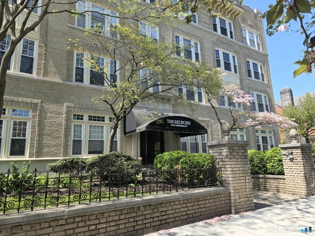 548 Orange Street - Photo 1