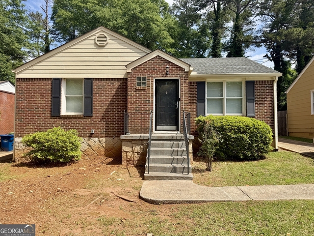 2912 Glenwood Avenue Se - Photo 1