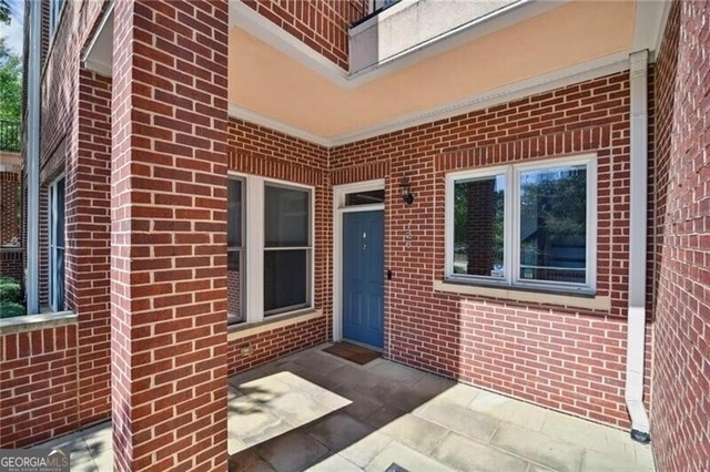 745 Fountainhead Lane Ne - Photo 1
