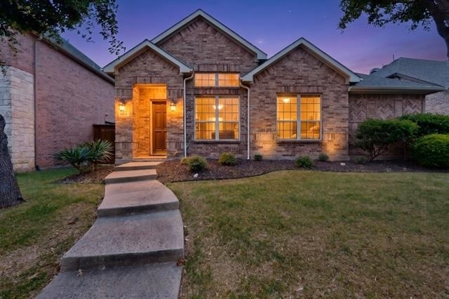 963 Cougar Drive - Photo 1