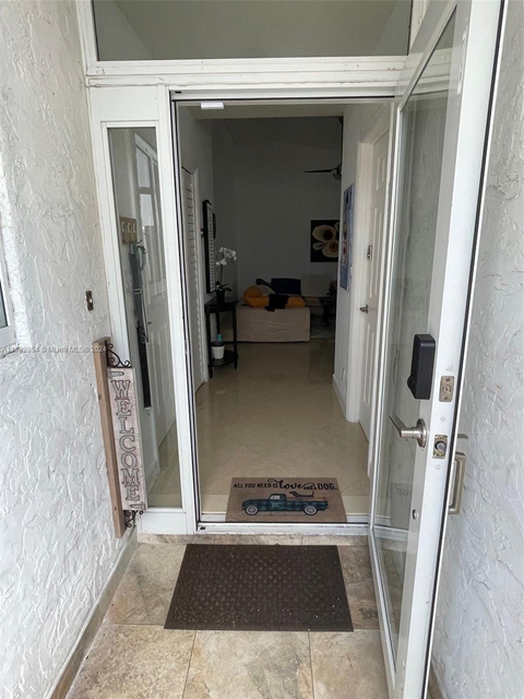 4920 Sw 27th Avenue - Photo 1