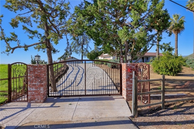 12646 10th Street - Photo 1