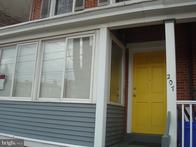207 Wollerton Street - Photo 1