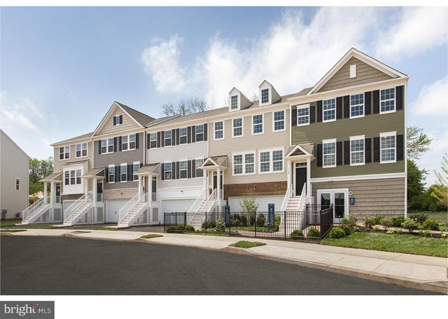 134 Admiral Lane - Photo 1