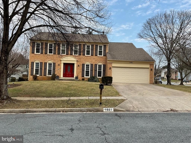 1501 Silverado Court - Photo 1