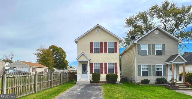 513 Willow Avenue - Photo 1