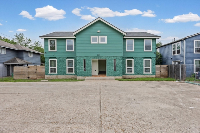 2615 Ektom Dr - Photo 1