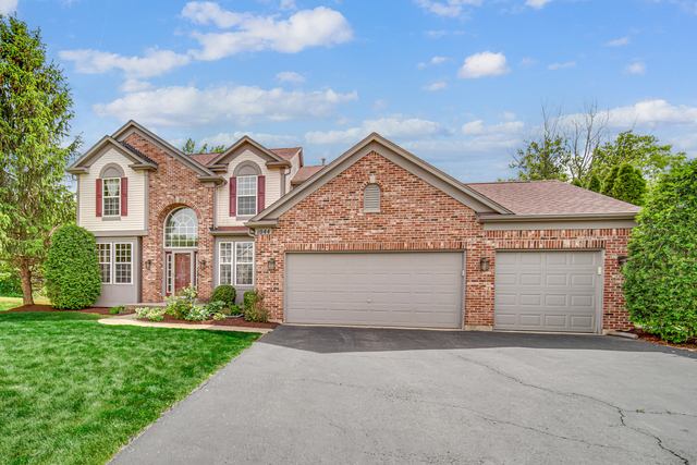 1044 Oakhill Drive - Photo 1